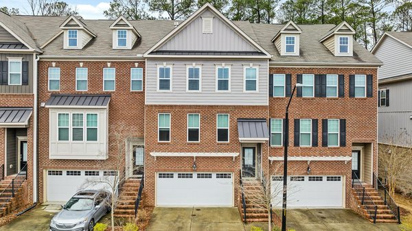 How do fluctuating interest rates affect home buying in the UK?